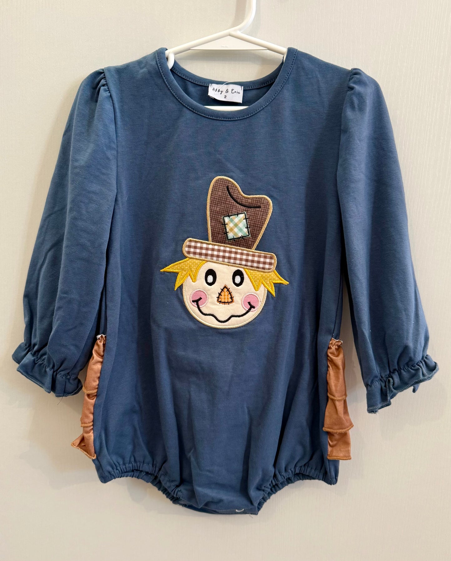 Scarecrow Ruffle Bubble