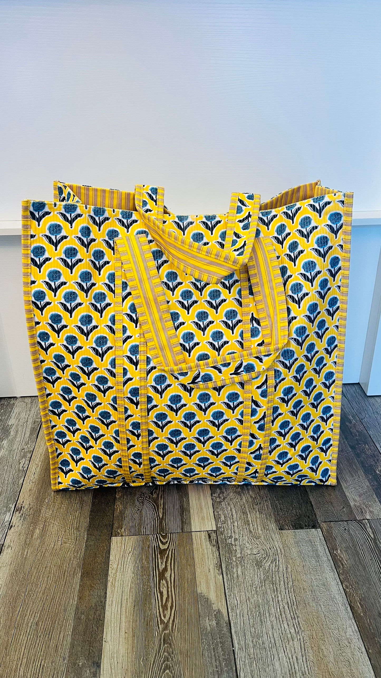 The Quilted Tote (5 colors available)