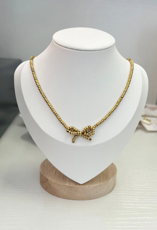 Bow Necklace