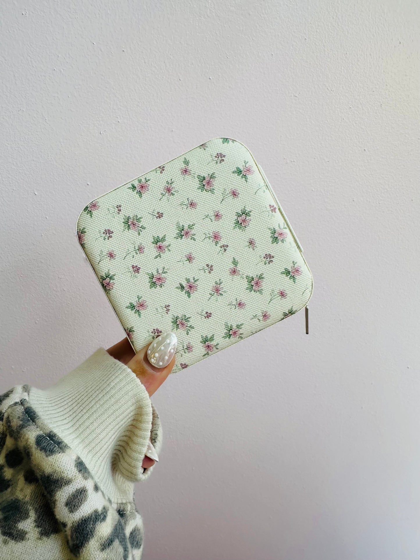 Pink Floral Jewelry Case 31